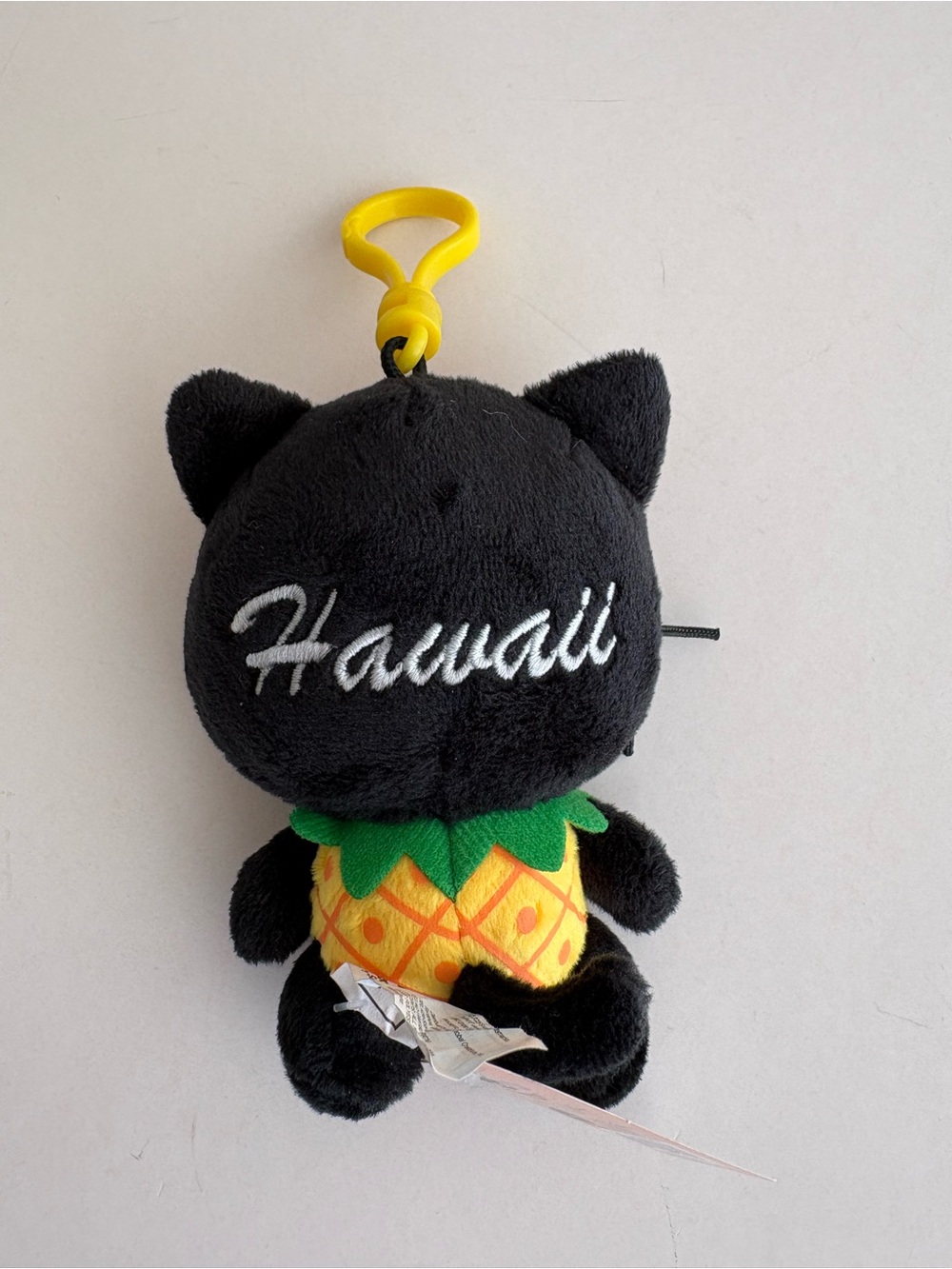 Hawaii Exclusive Plush Sanrio Choco Cat Pineapple Keychain Bag Charm - Picture 4 of 9
